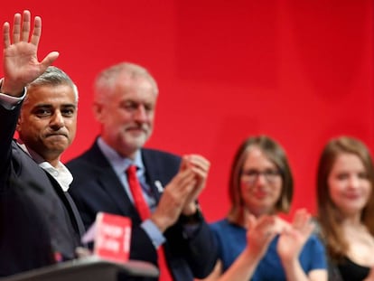 Khan y Corbyn en la conferencia anual del partido Laborista.