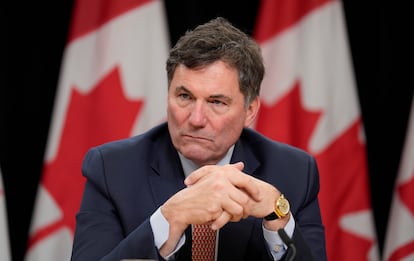 El ministro de Finanzas canadiense, Dominic LeBlanc, durante la rueda de prensa en Ottawa, este miércoles. 