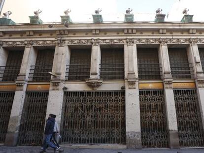 Fachada del edificio Fernando VI, 3, en Chueca, donde se ubicaba el pub Santa B&aacute;rbara. 