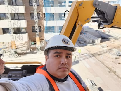 Alexander Espada, boliviano especializado en el sector de la construcción. 