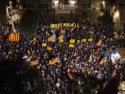 Concentració a la plaça de la catedral de Barcelona.