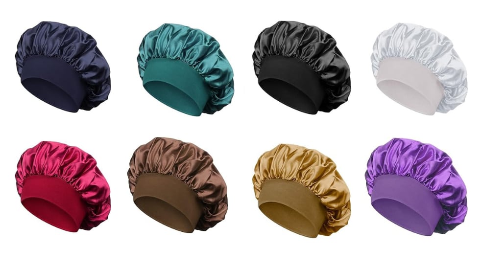 Variedad de colores del gorro de satén para dormir.