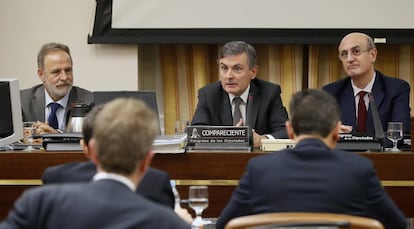 El secretario Estado Infraestructuras, Pedro Saura, durante su comparecencia ante la comisión de presupuestos.