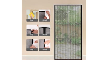 Mosquitera magnética sobre fondo blanco.