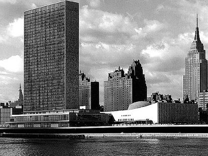 Sede de la ONU en Nueva York (1947-1950), por Wallace K. Harrison y Max Abramovitz.