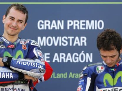 Lorenzo y Rossi, en el podio del Gran Premio de Arag&oacute;n. 