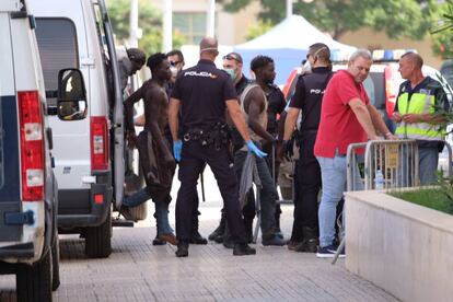 Migrantes llegados a Melilla. 