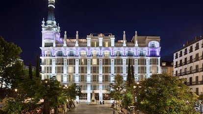 Fachada del hotel ME Madrid Reina Victoria, de Meliá, el activo más valioso de la cartera de 24 hoteles en España adquirida por el fondo de Abu Dabi.