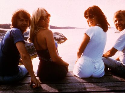 De izquierda a derecha, los componentes del grupo Abba Bjorn Ulvaeus, Agnetha Faltskog, Anni-Frid Lyngstad y Benny Andersson, en Suecia en 1976.