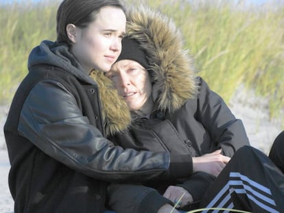 Ellen Page y Julianne Moore, en el filme.