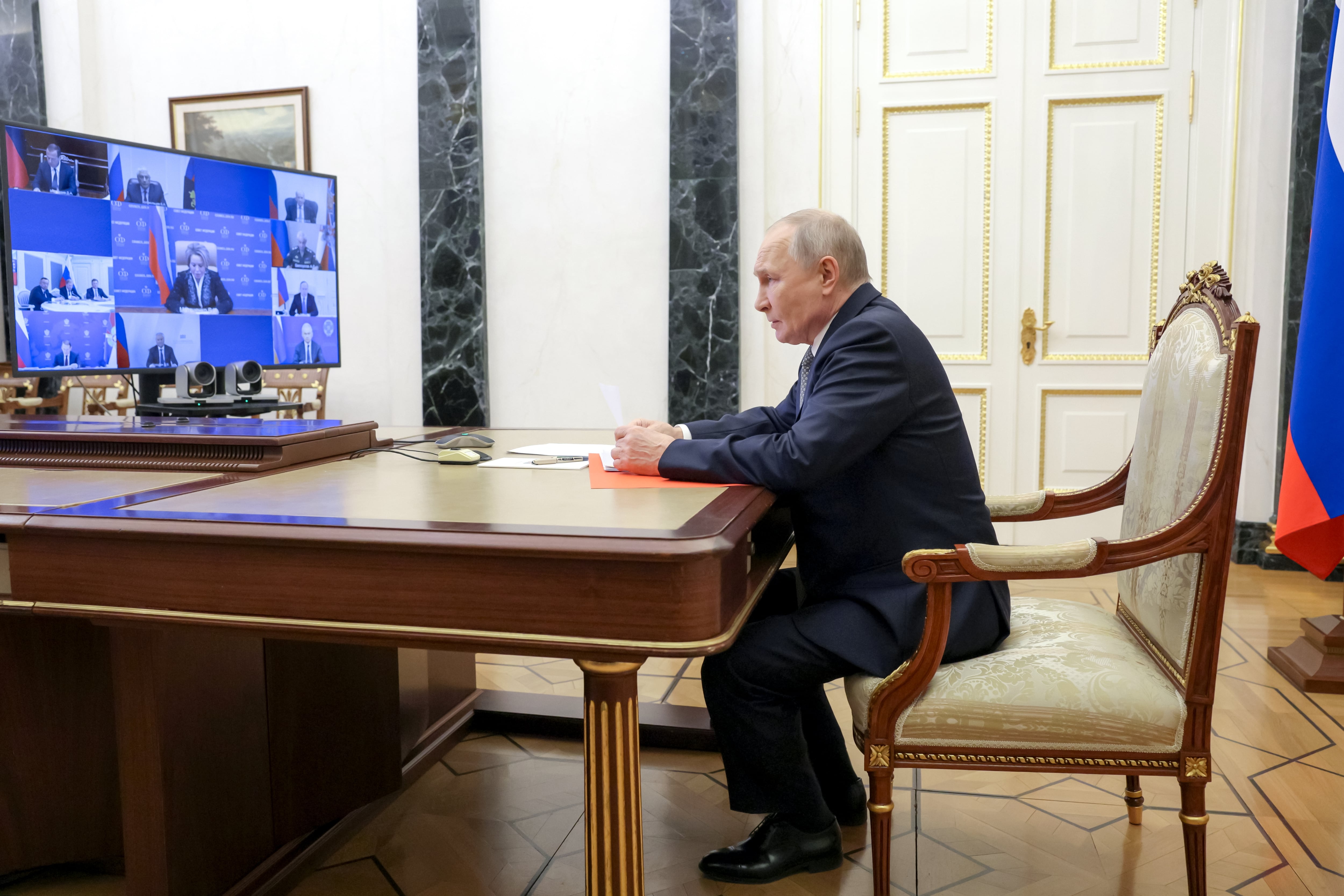 Legitimar a Putin por contener el petróleo