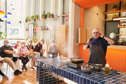 Tots aquests continguts s’han complementat amb activitats culturals, per exemple les classes magistrals de cuina a la Boqueria.