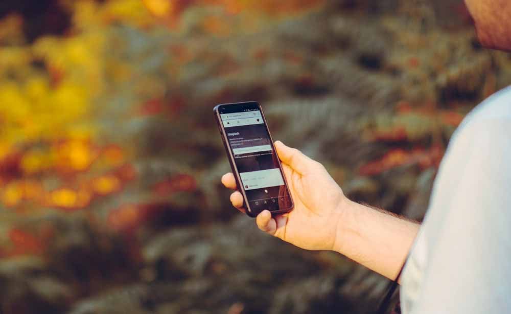 Cómo reducir la fatiga ocular al usar la pantalla del móvil: guía completa