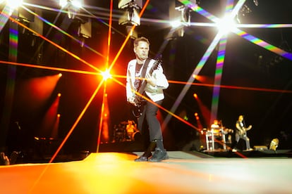 Matt Bellamy durante el concierto de Muse, anoche en Mad Cool (Madrid). 