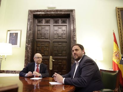 Oriol Junqueras y Cristóbal Montoro, el pasado viernes en Hacienda .