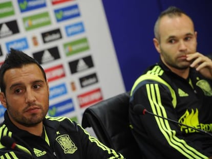 Cazorla e Iniesta, durante la rueda de prensa previa al partido con Eslovaquia.