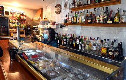 Bar en Castrillo del Val (Burgos), este lunes.