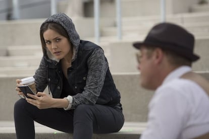 Megan Boone y James Spader, en una imagen de la segunda temporada de 'The Blacklist'.