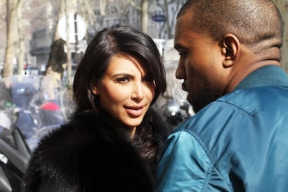 Kim Kardashian and Kanye West visiting museums in Paris