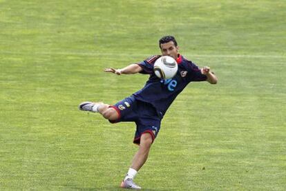 Pedro, durante el entrenamiento de ayer con la selección.