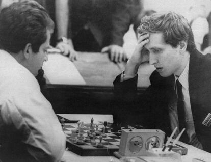 En 1970, dos años antes de derrotar a Spassky en Reikiavik y convertirse en Campeón del Mundo, Bobby Fischer cayó ante el mismo rival en Siegen.