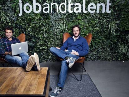 Juan Urdiales (izquierda) y Felipe Nav&iacute;o, cofundadores de la empresa Jobandtalent, en 2015. 