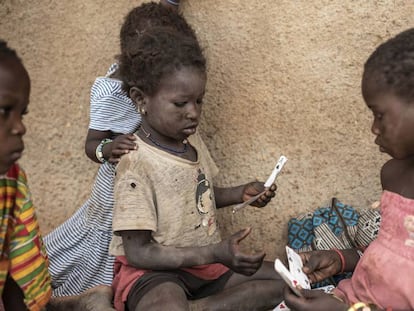En la actualidad, solo Burkina Faso contabiliza 880.000 personas que han tenido que huir con lo puesto de sus hogares.