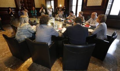 Primera reunión de la Mesa del nuevo Parlament.