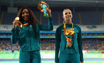 Na mesma prova de Silvania, o salto em distância na classe T11, a também brasileira Lorena Spoladore ganhou a medalha de bronze.