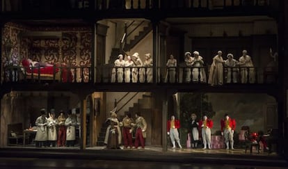 Una escena de 'Don Pasquale' en el Palau de les Arts.