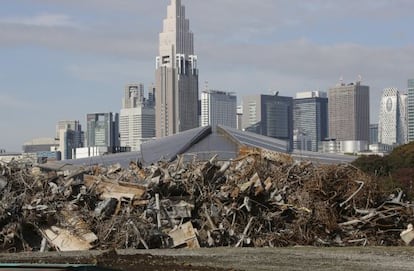 Un edificio demolido en Tokio para realizar obras para preparar los Juegos Olímpicos de 2020.