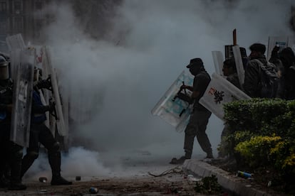 Marcha por el aniversario de la matanza de Tlatelolco