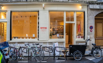 Fachada de Cortado, el café español de París.