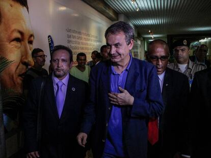 Zapatero, a su llegada a Caracas este viernes. 