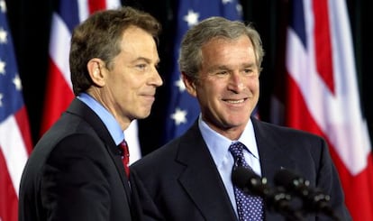 Blair (i), ex primer ministro brit&aacute;nico, y Bush, expresidente de EE UU, en 2003.