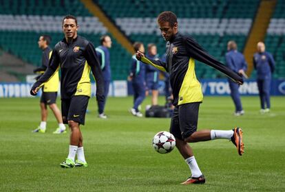 Neymar y Adriano en Celtic Park.