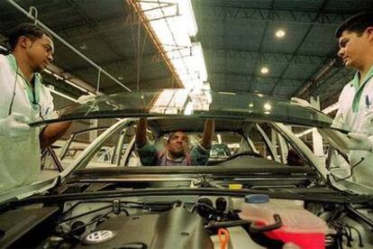 Los grandes fabricantes de automóviles abandonan sus actividades en el mercado brasileño.