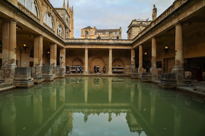 Vista general de los baños romanos de Bath.