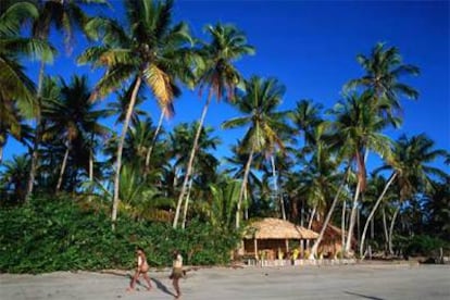 Una cabaña en una playa de Tinharé, una de las 56 islas de la bahía de Todos los Santos (Brasil).