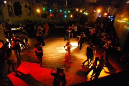 Salón de baile de este templo del tango.