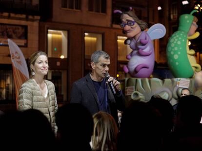 GRAFCVA3817. VALENCIA, 11/04/2019.- El candidato de Ciudadanos a la presidencia de la Generalitat por Ciudadanos, Toni Cantó, y la cabeza de lista al Congreso por Valencia, María Muñoz, durante el acto que ha celebrado su partido para dar inicio a la campaña electoral. La Comunitat Valenciana inicia la campaña para las elecciones autonómicas del 28 de abril, que coinciden por primera vez con unas elecciones generales. EFE/Manuel Bruque