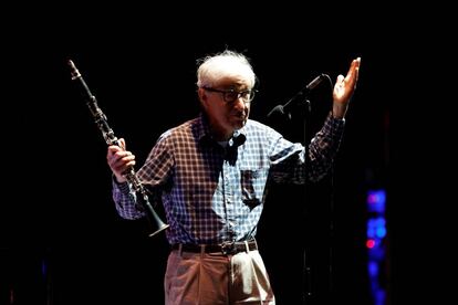 Woody Allen, durante el concierto inaugural de la cuarta edición del ciclo Noches del Botánico, el jueves noche, en Madrid