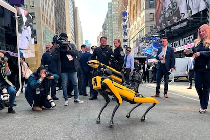 perro robot 'Digidog', este martes durante su presentación en Nueva York.