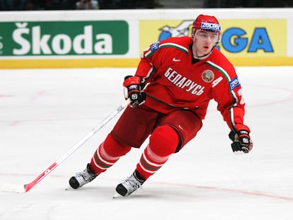 Konstantin Koltsov, en un partido de la selección bielorrusa en abril de 2005 en Viena.