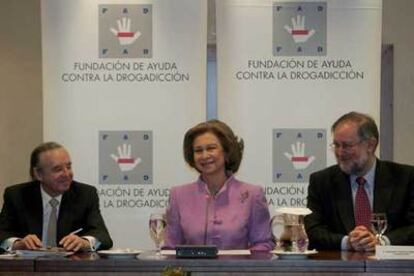 La Reina, ayer, durante el encuentro en la Asociación de la Prensa de Madrid.