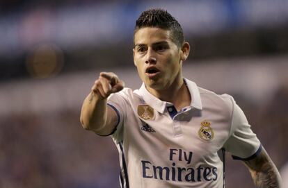 James Rodríguez celebra el segundo gol.