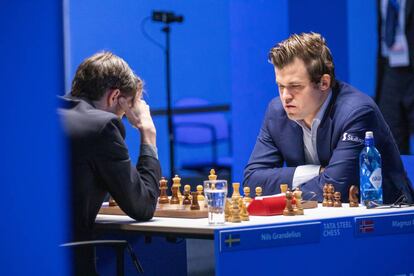 Carlsen, durante su partida de hoy ante Grandelius