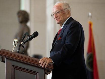 Benjamin Ferencz, que participó como fiscal en los juicios de Núremberg, en un acto para honrar a las víctimas del Holocausto, el 9 de abril de 2018 en Washington.