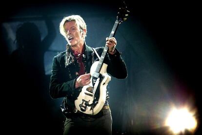 David Bowie, en su A Reality Tour, de 2003.