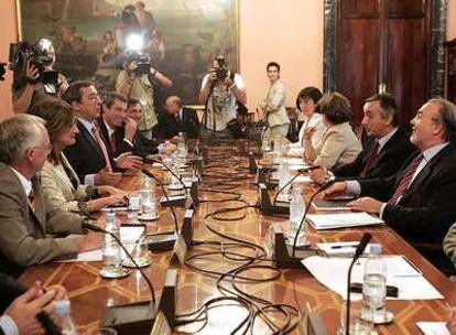 Un momento de la reunión, ayer, de la Comisión Mixta del Concierto Económico.